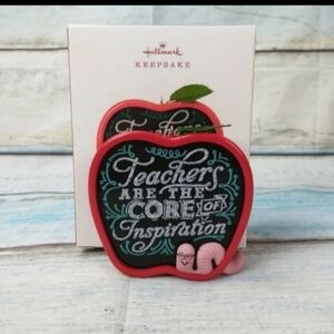 2018 Hallmark Ornament Apple 🍎 👩‍🏫‍‎